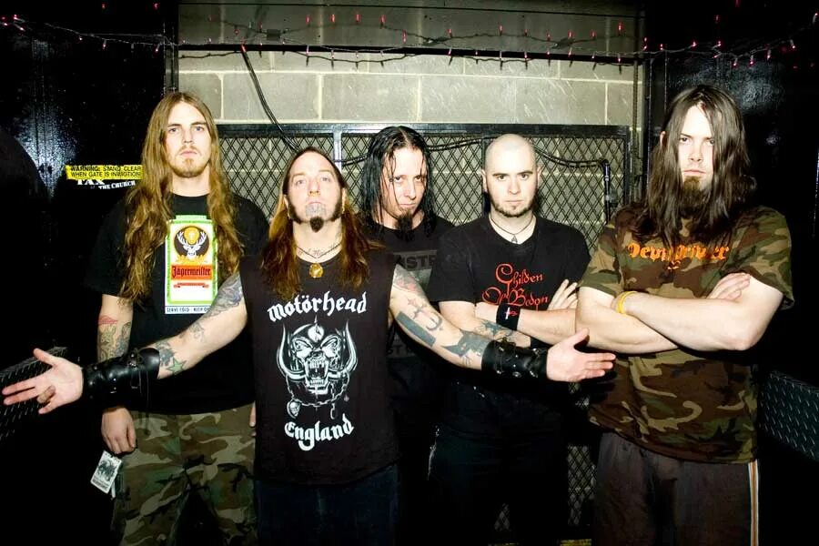 Devil driver. Группа devildriver. devildriver 2025. devildriver metal band. диего ибарра devildriver.