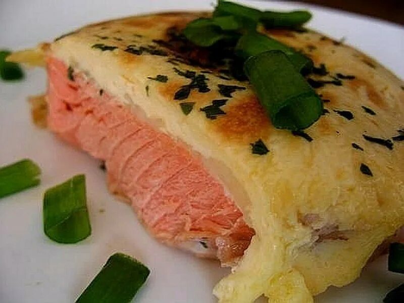 Лосось конфи. Горбуша с овощами. Семга под сливочным соусом. Лосось под ореховой корочкой. Форель в икорном соусе.