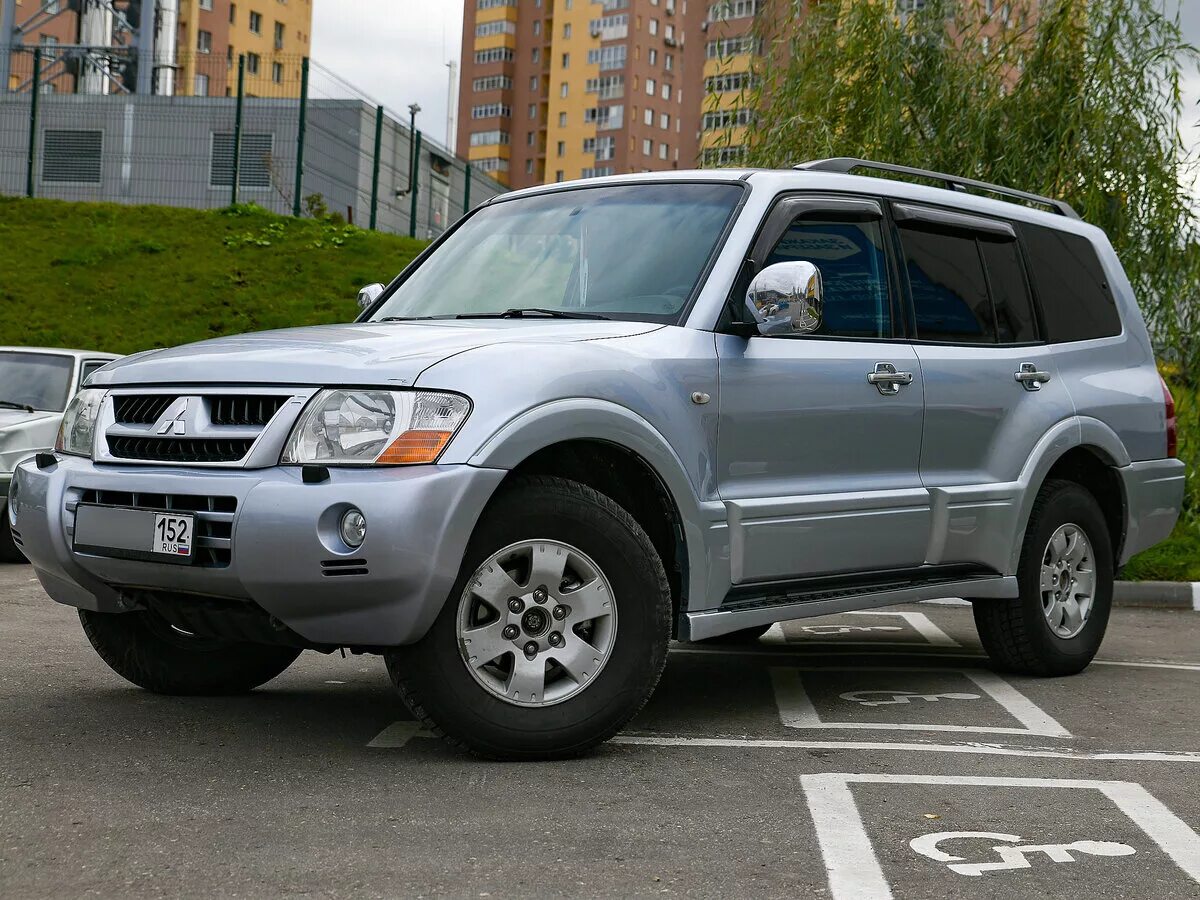 Митсубиси паджеро 3 синий. 8d mt 125 л. Паджеро 3 л. 8 gls. Mitsubishi pajero 3.