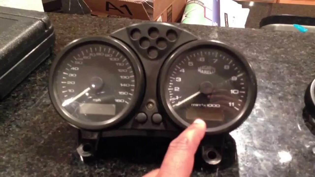 Тахометр тайга. Тахометр тэсм-1я 12v хтз.. tb9226an тахометр.
