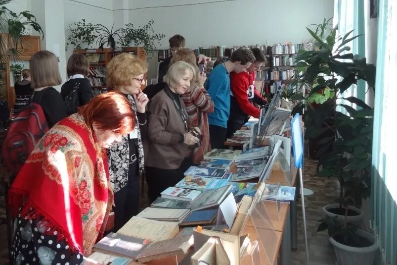 В среду в библиотеке побывало. Библиотека забота Оленегорск.