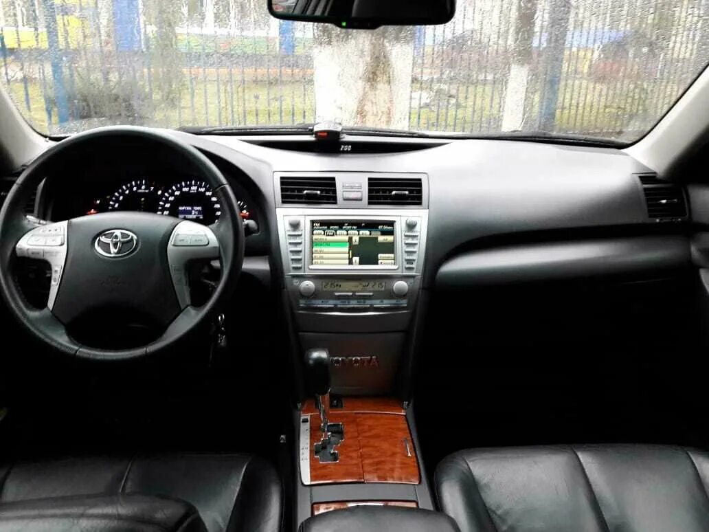 Камри максимальная комплектация. Toyota Camry 2009 салон. Комплектации Toyota Camry xv40. Тойота Камри 40 2.4. Toyota Camry XL 2004 2.4.