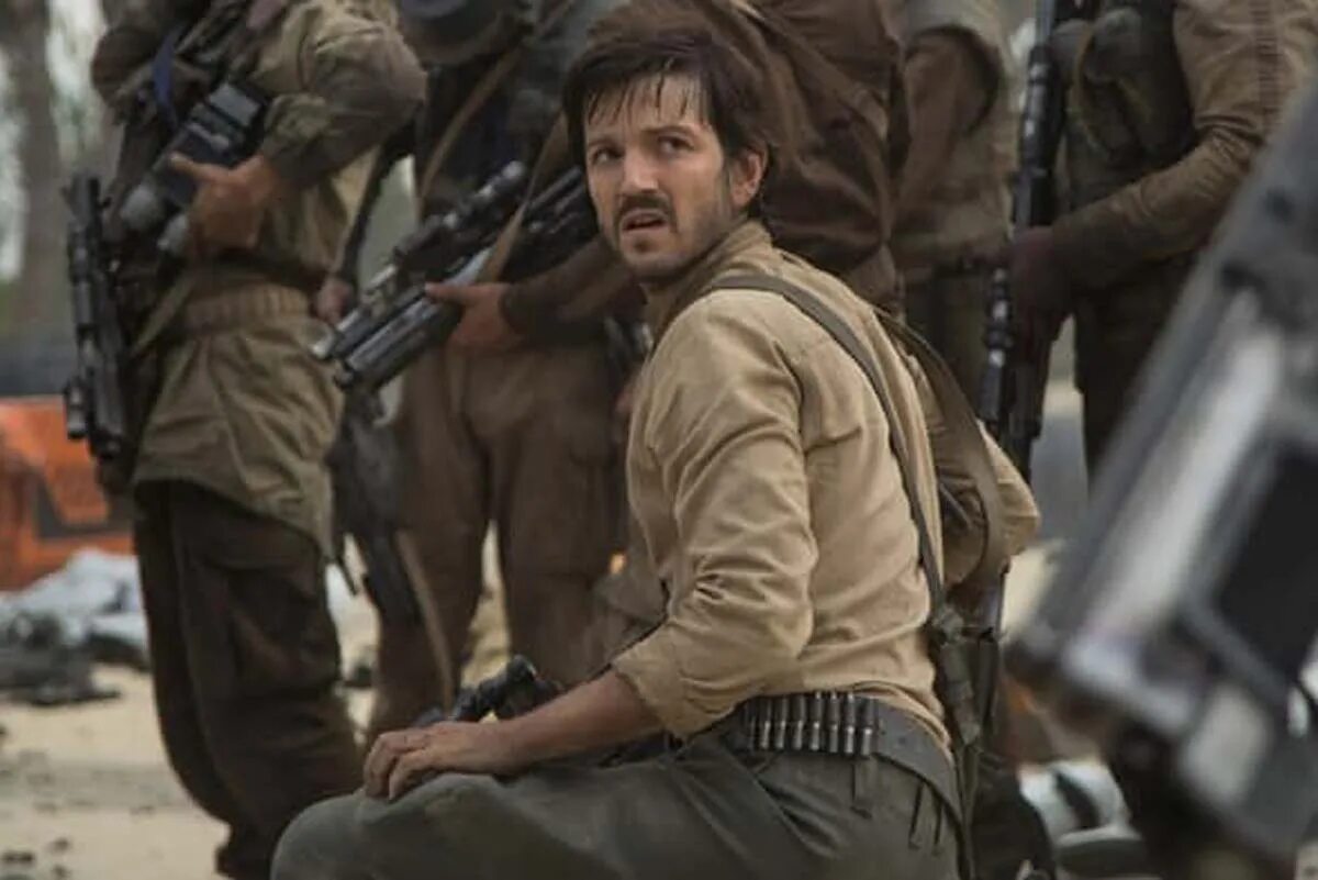 Звёздные войны изгой один. Диего луна изгой один. Фелисити джонс изгой один. Фелисити джонс изгой один. Звездная 2016.