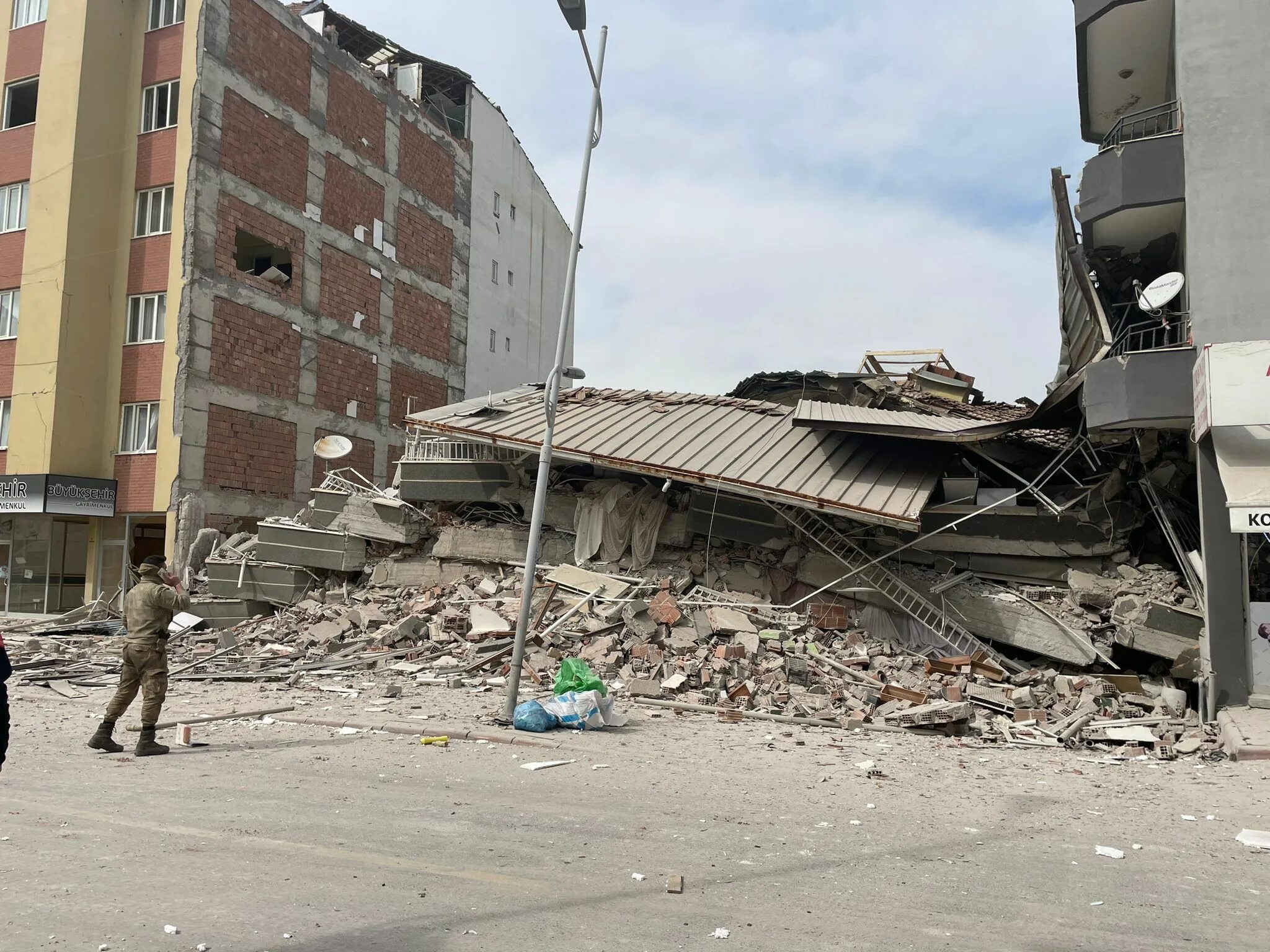В турции произошло землетрясение 2025. В турции произошло землетрясение 2025