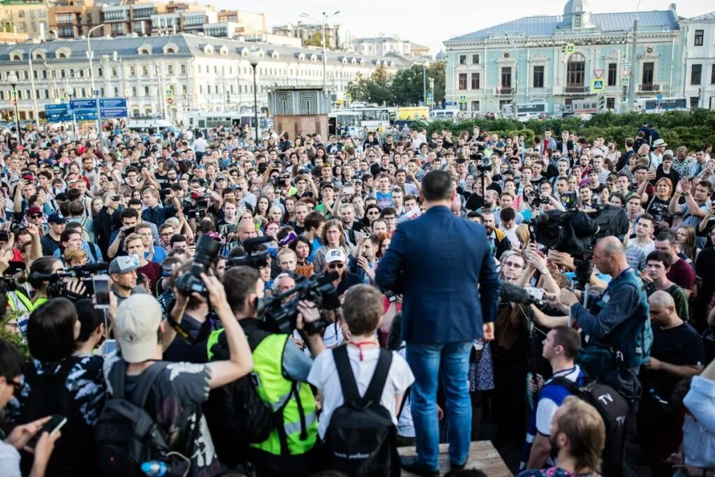 Регулярные свободные выборы. Митинг в Москве. Митинг публичное мероприятие. Митингующие в Москве. Митинг Москва Москва.