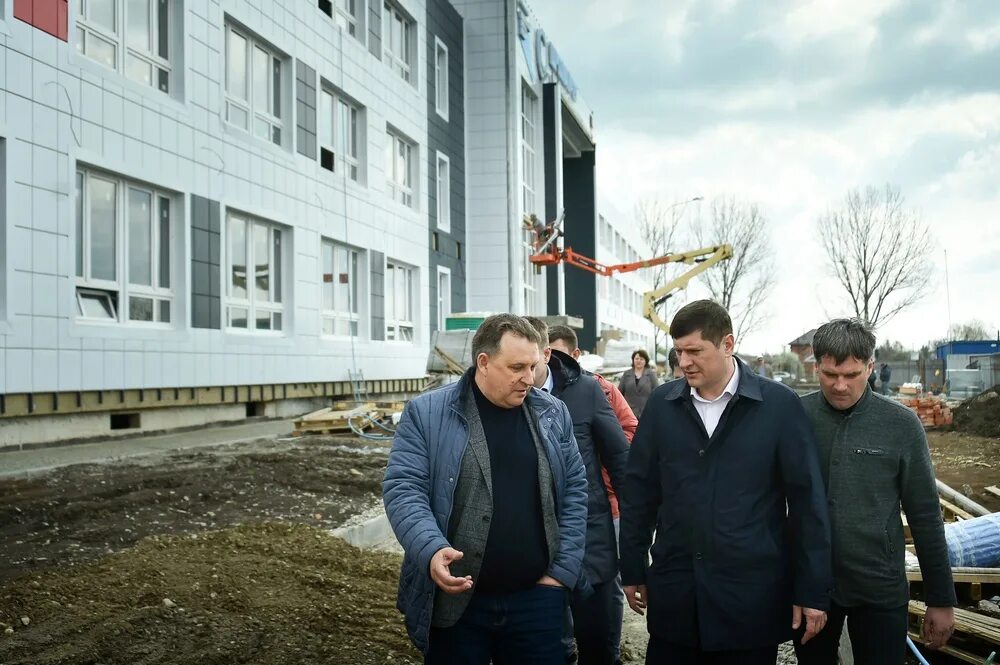 Детский сад кореновск. Кореновск в прошлом. Глава города Кореновск. Строительство детского сада Кореновск. Строитель Кореновск.