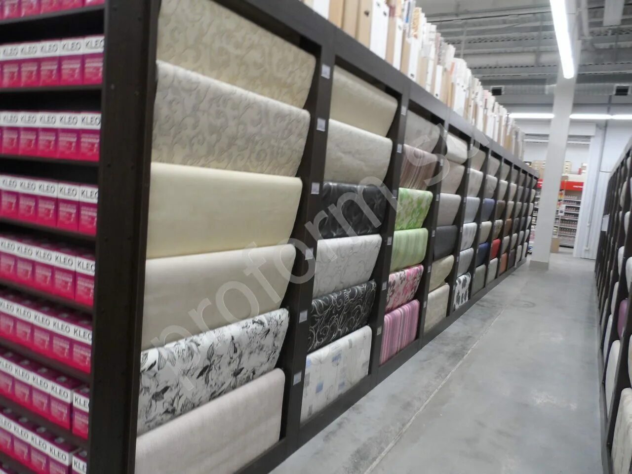 Можно сдать обои. Можно сдать обои. Ассортимент обоев для стен. Можно сдать обои. Мега распродажа обоев.