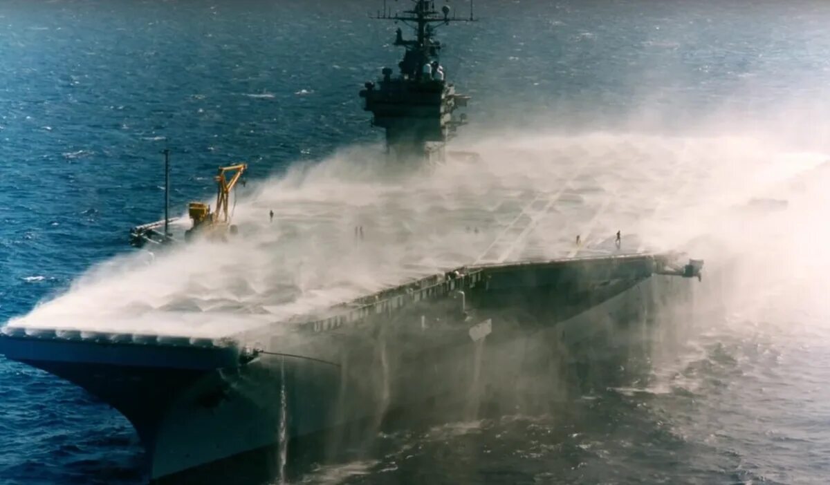 Защита корабля. Система универсальной водяной защиты на корабле. Защита корабля. Протекторная защита корпуса судна. Противоторпедные сети на линкорах.