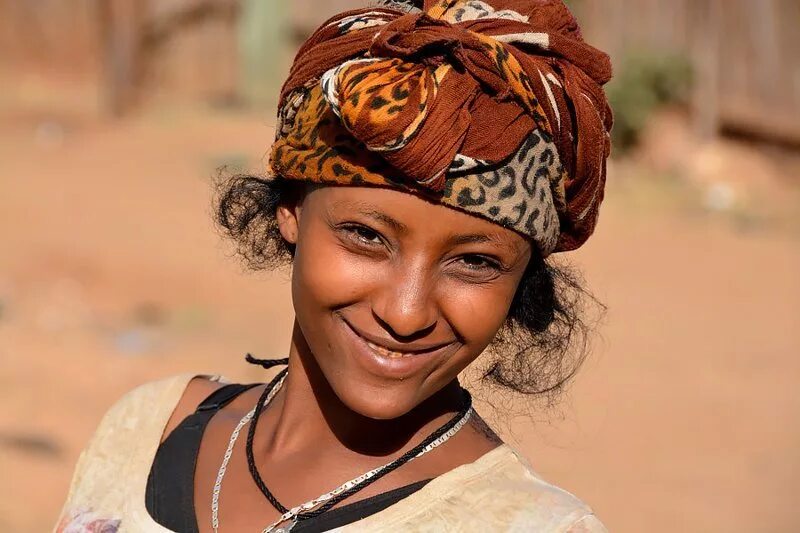 Эритрейцы кто это. Абиссинцы эфиопы. Амхара Эфиопия. Восточноафриканская (эфиопская) раса. Эфиопка женщина.