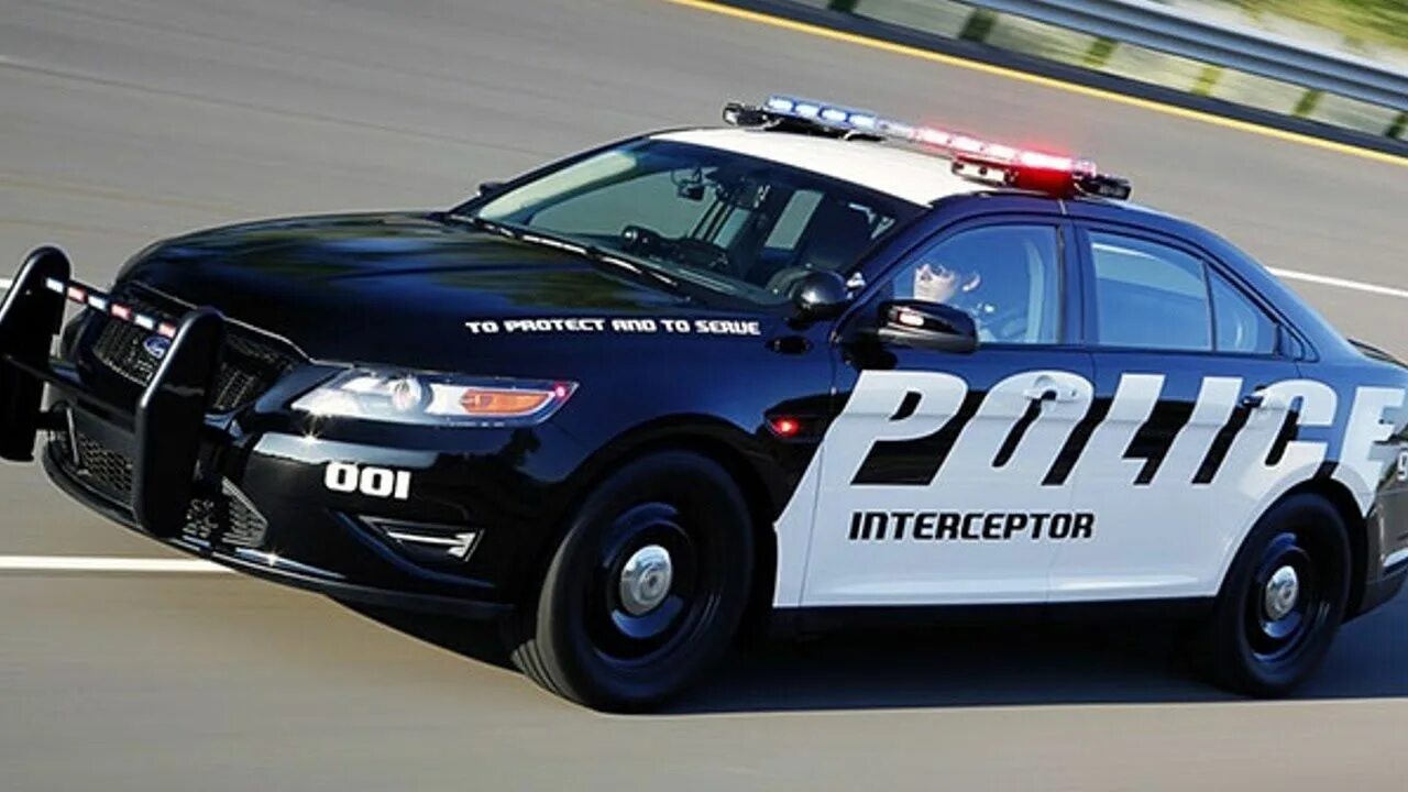 15 полицейская машина. Ford Police Interceptor sedan. Ford Crown Victoria Police Interceptor 2020. Ford Police Interceptor sedan 2010. Ford Falcon 2015 полицейский.