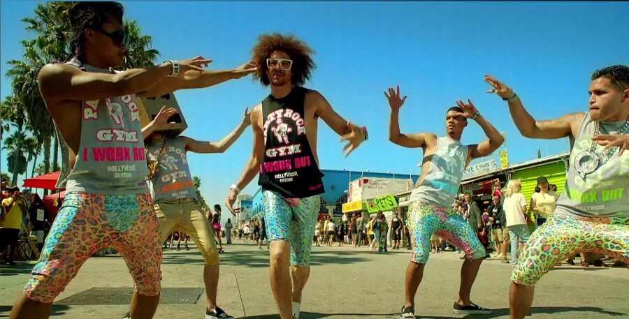 Lmfao im selsky and i know it. Lmfao. Lmfao клипы. Lmfao девушки.