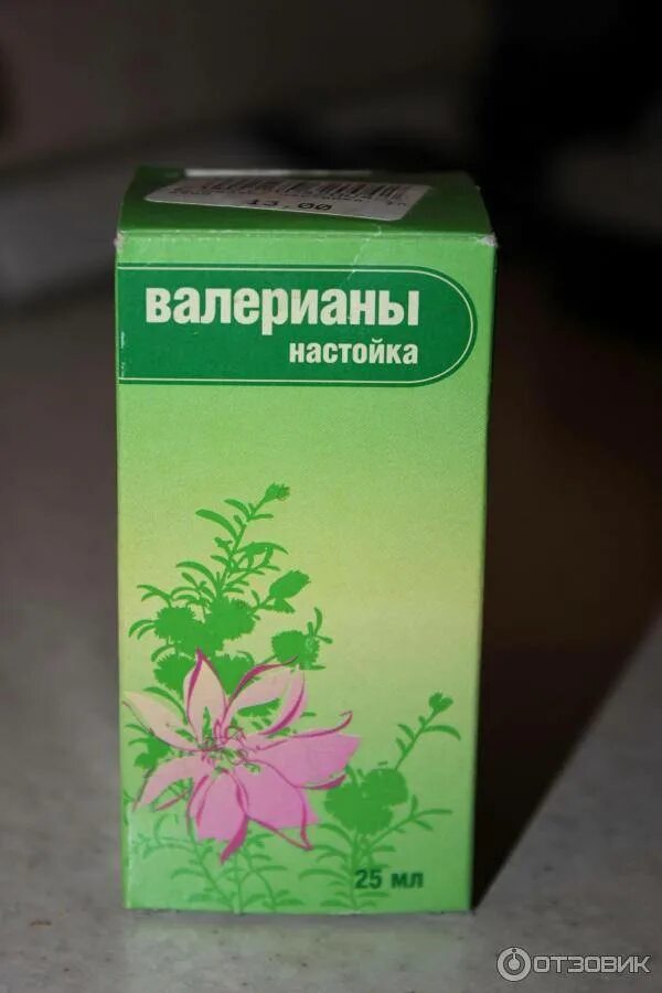 Настойка валерианы капли. Настой валерианы. настойка валерианы. валерьянка настойка. капли валерианы.