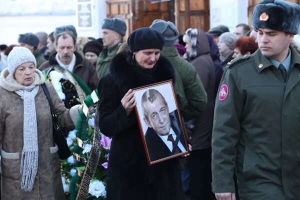 Ульяновск Шушарин губернатор. Ульяновск прощание