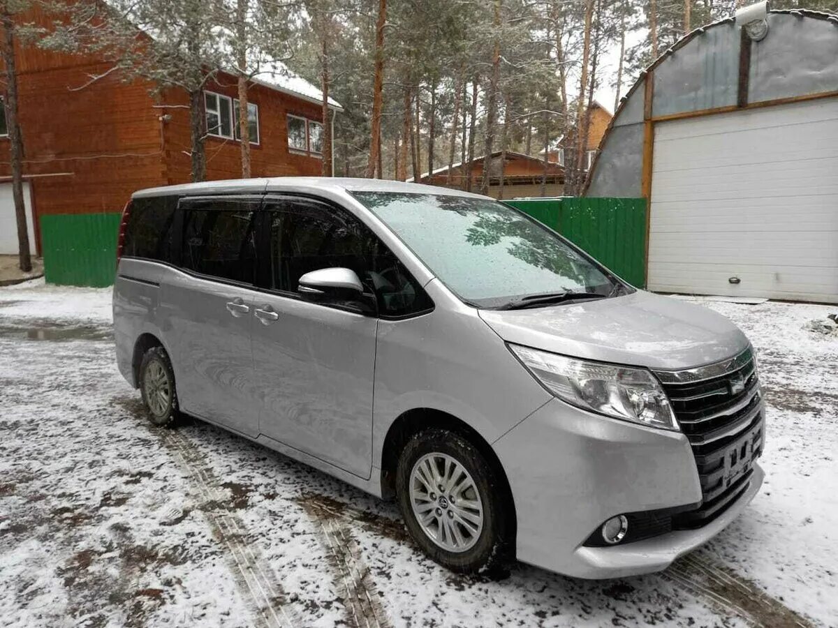 Toyota noah 2017. тойота ноах 2017 сзади. Toyota noah 2021. Toyota noah 2015. Toyota noah 2017.