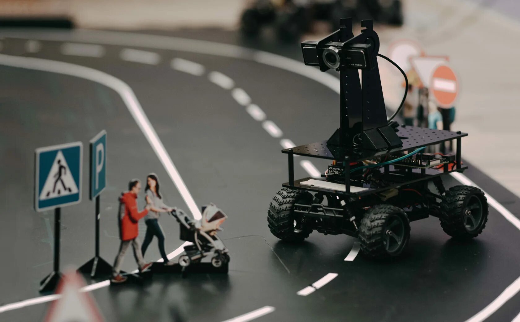 Квадрокоптер coex клевер 4. Бпла дрон. Квадрокоптер coex клевер 4 программирование. Квадрокоптеры соревнования. Робототехника для детей екатеринбург.