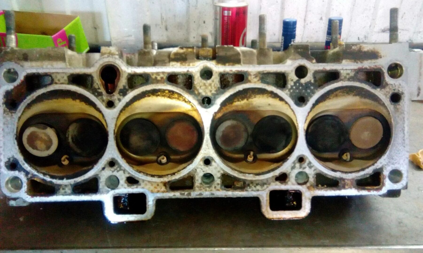 Прогоревшие клапана ваз 2112. Прогар клапана ваз 2114. Прогар клапана ваз 2114 8 клапанов. Прогорел клапан ваз 2114. Прогоревший клапан ваз 2114.