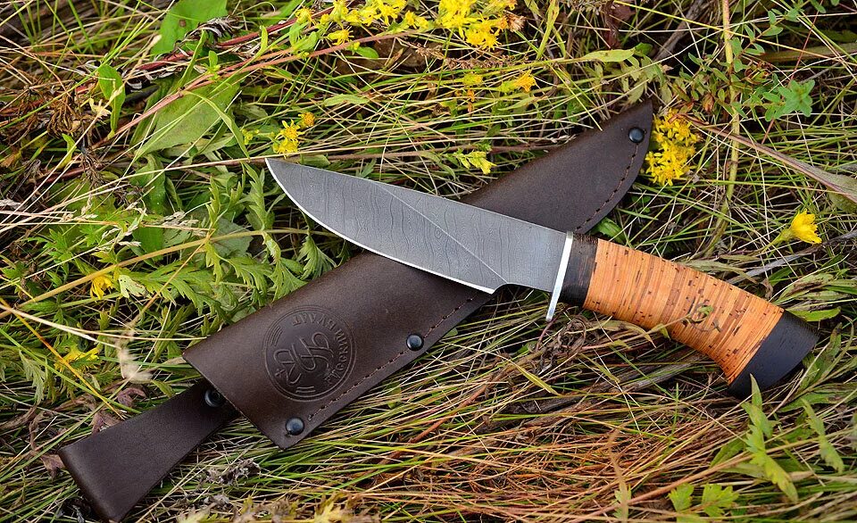 Хороший нож для охоты и рыбалки. Ножи для охоты. Охотничий нож. Удобный нож для охоты. Нож для охоты и рыбалки.