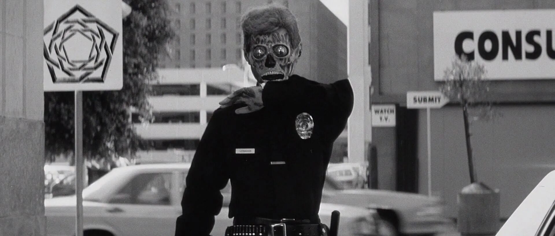 Чужие среди нас отзывы. Чужие среди нас (they Live), 1988. Джон Карпентер чужие среди нас. They Live 1988 Obey.