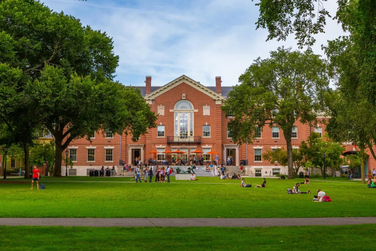 Brown school. Браунский университет США. Университет Брауна, Провиденс. Университет Брауна род Айленд. Брауновский университет кампус.