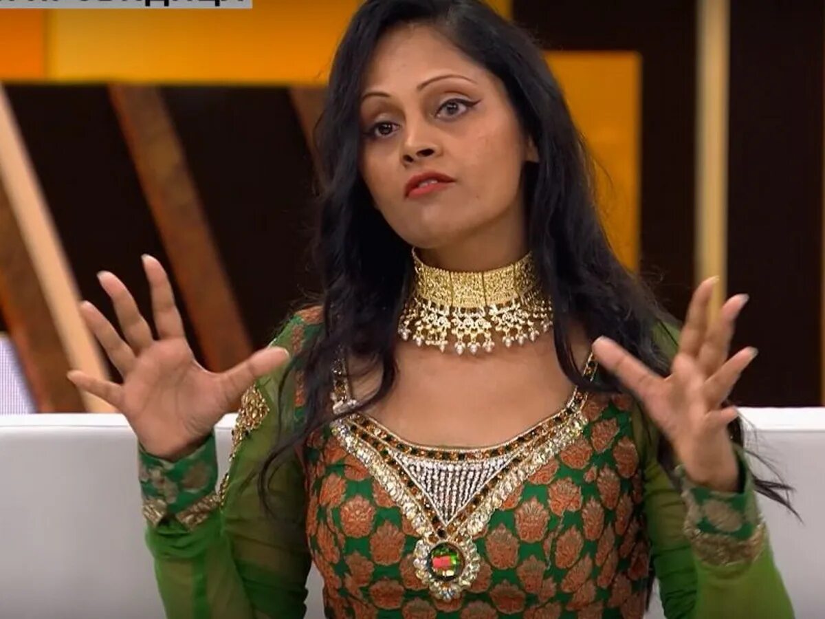 Индийская ясновидящая арчена. Мисс индия арчена. Арчена нагбушан. Арчена и александр махараджа. Провидица из индии.