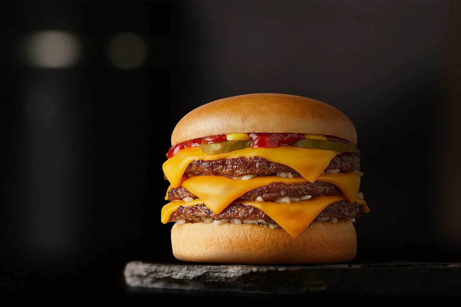 Про гамбургер. Лонг чизбургер бургер Кинг. Тройной чизбургер макдональдс. Двойной чизбургер. Бургер двойной чизбургер.