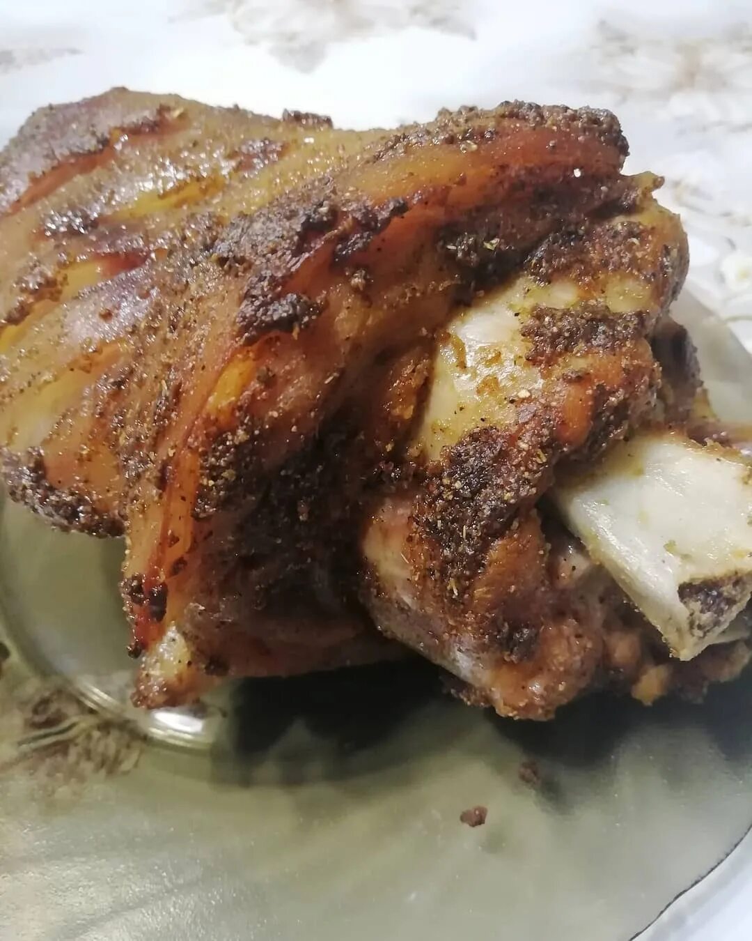 рулька в духовке с корочкой. рулька свиная запеченная. рулька в медово-горчичном соусе. рулька в пиве по баварски. рулька свиная в меню.