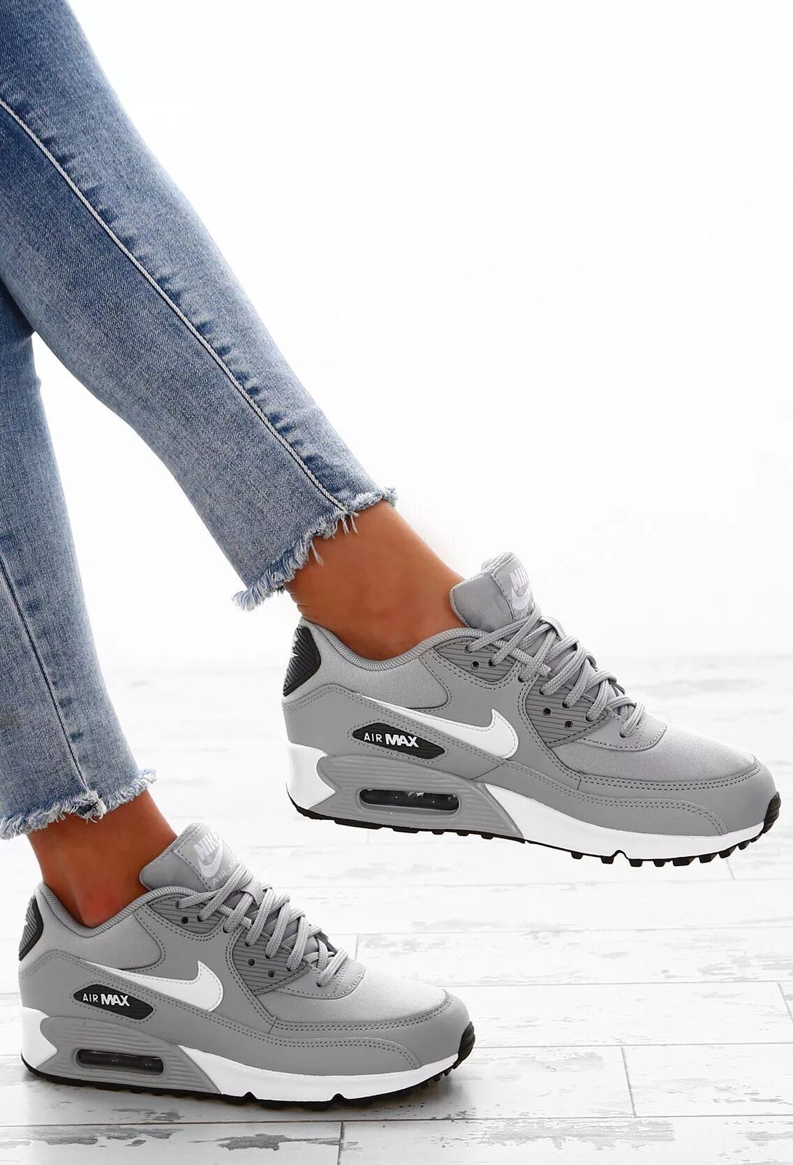 Кроссовки Nike Air Max 2020. Nike Air Max 90 Grey. Найк АИР Макс 90 серые. Nike Air Max 90 Grey женские.