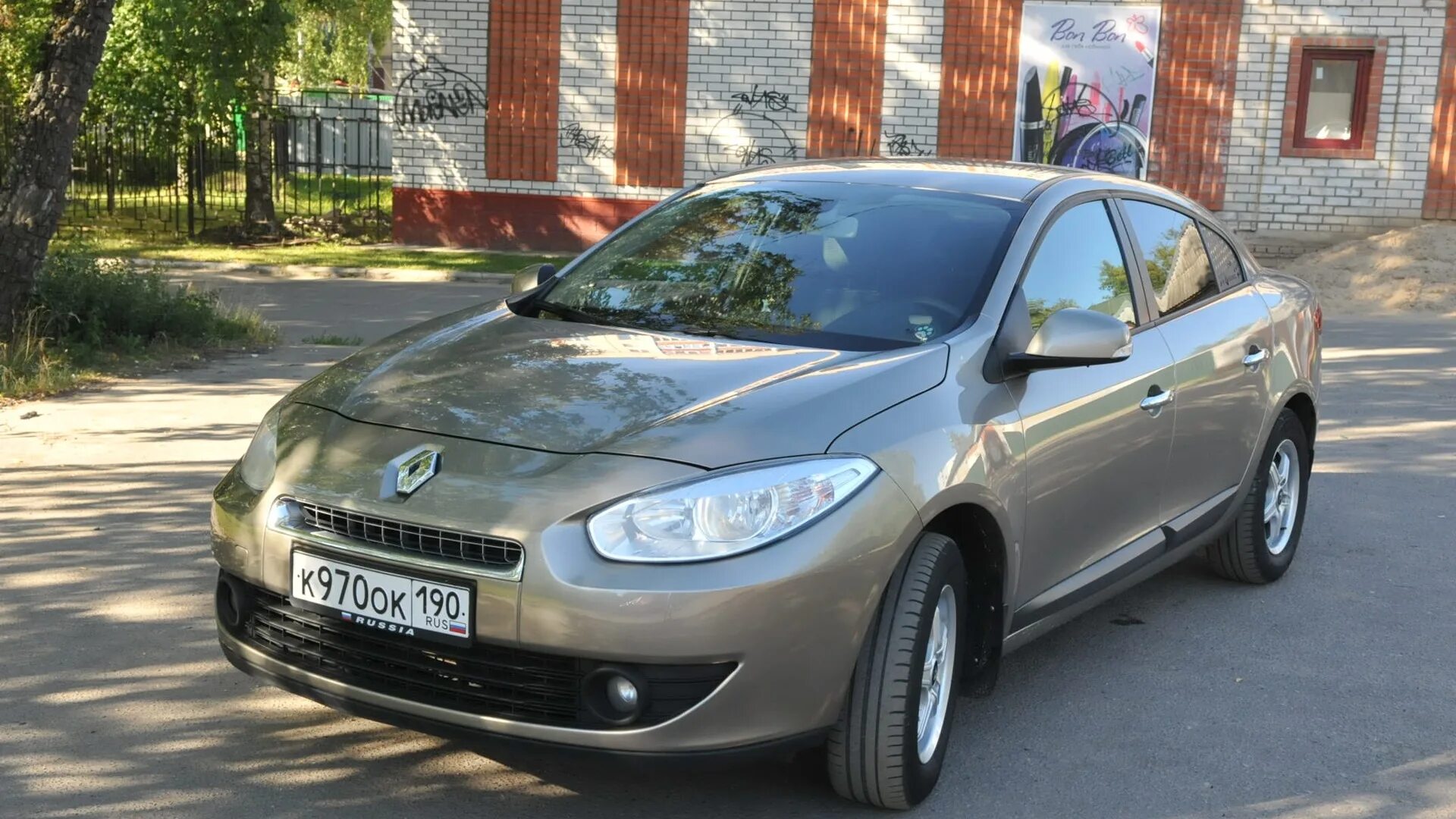 Renault fluence 1.6. Рено Флюенс 1.6. Рено Флюенс 1.6 механика. Рено Флюенс 2012 1.6 механика. Renault Fluence 1.