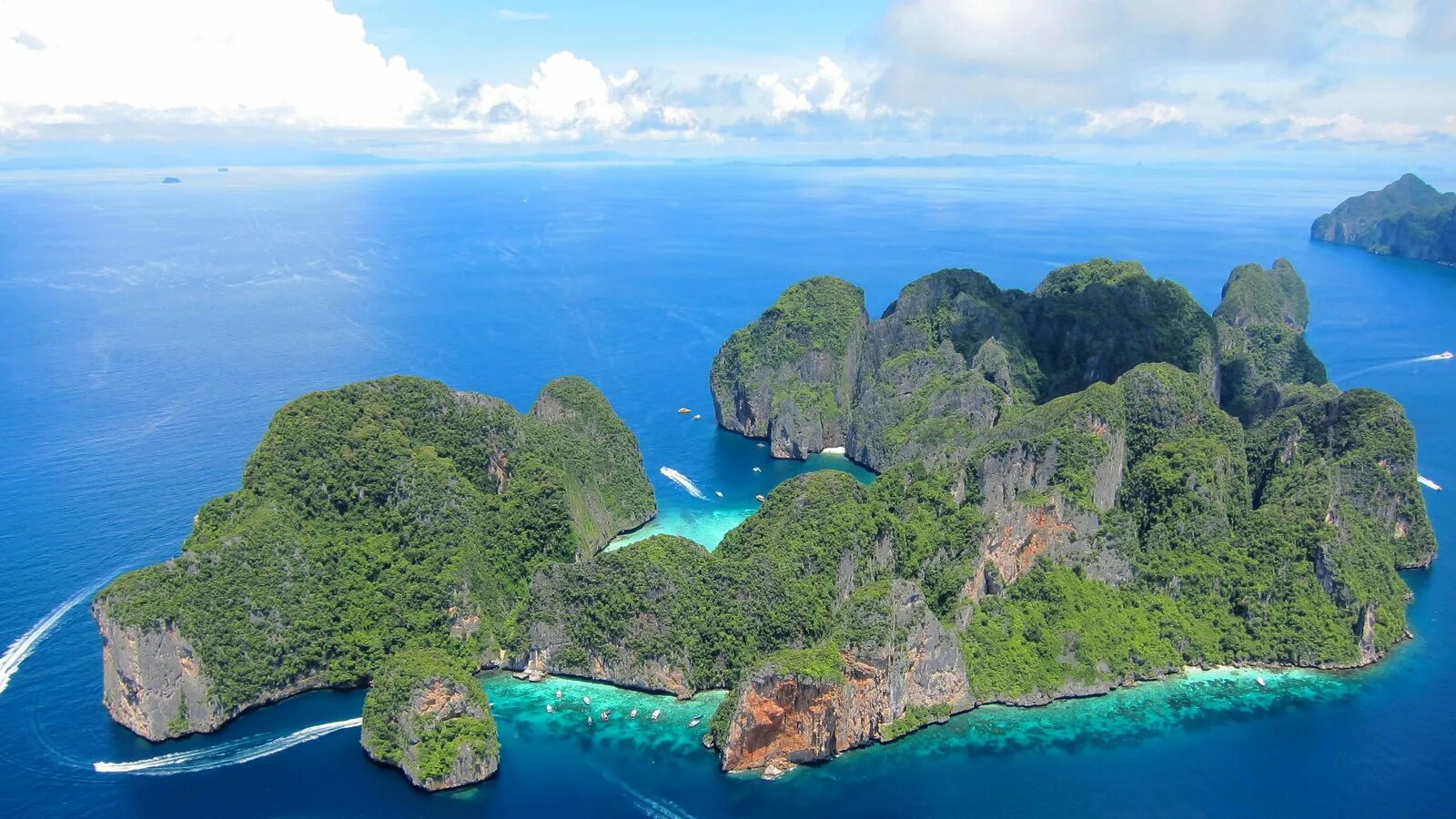 Phi phi island