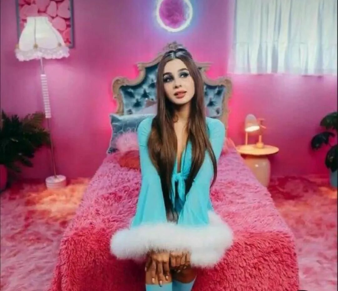 Lady channel. Вики шоу волосы. Lady channel. Lady channel. Lady channel.