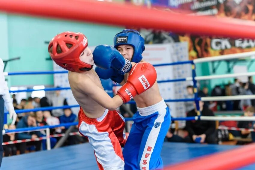 Первые боксеры. Зарождение кикбоксинга. Алексей исаев старый оскол кикбоксинг. Кикбоксинг старый. Кикбоксинг 90х.