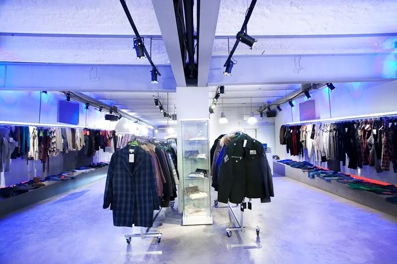 шоу рум на чистопольской казань. итальянские шоурумы. шоу рум казань. шоу рум платьев. гардероб казань шоурум.