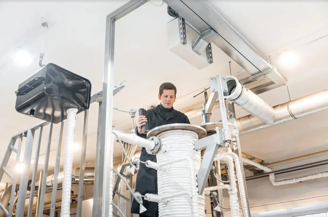 Производственная химическая лаборатория. В тпу разработали технологию производства биоугля из опилок. Комбинат аврора поспелиха. Ученые белгородской области известные. Развитие химических технологий.