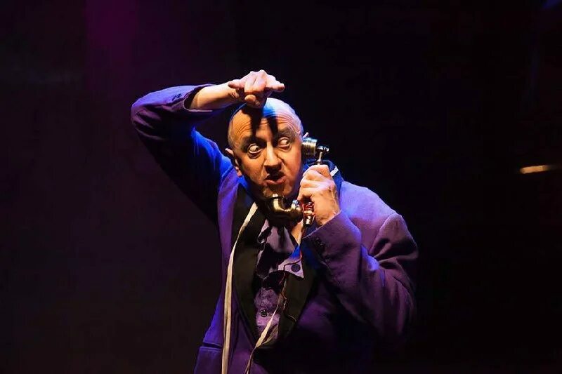 Спектакль бестолочь в москве 2022 году. Обратная сторона медали театр вахтангова. Спектакли в москве в марте 2024. Спектакль. Мюзикл буратино театр рыбникова.