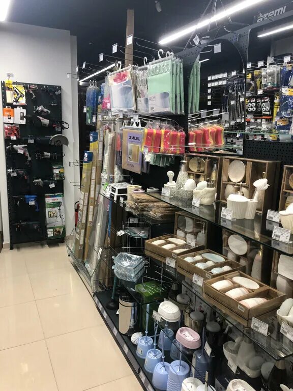 Энд лайф. Life is strange обои. Life is strange 2 обложка. Двд нирвана. Группа лайф энд драйв барнаул.