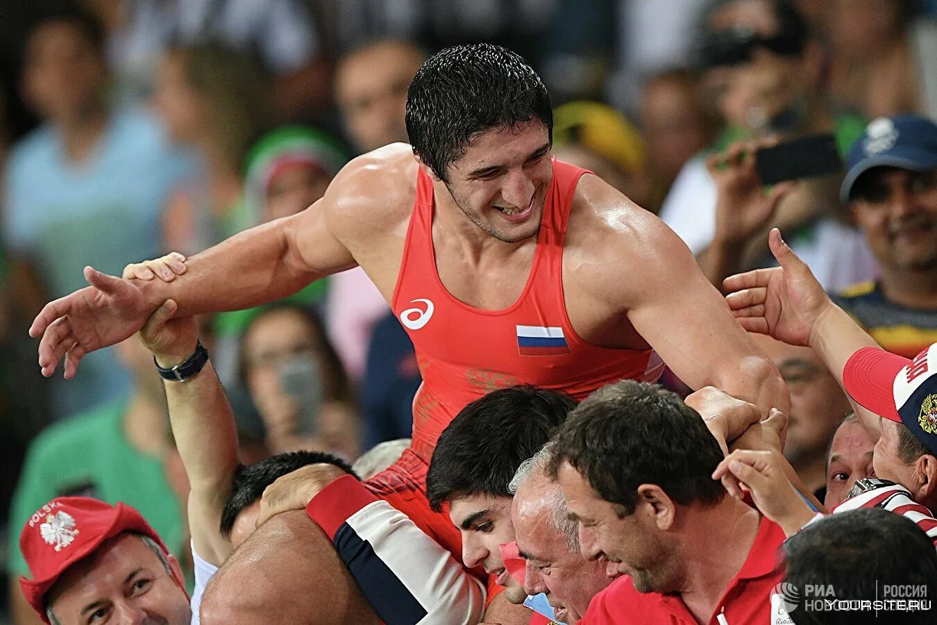 Список чемпионов по борьбе. Абдулрашид Садулаев. Хасан Садулаев. Абдулрашид Садулаев с медалью. Абдулрашид Садулаев Вольная борьба.