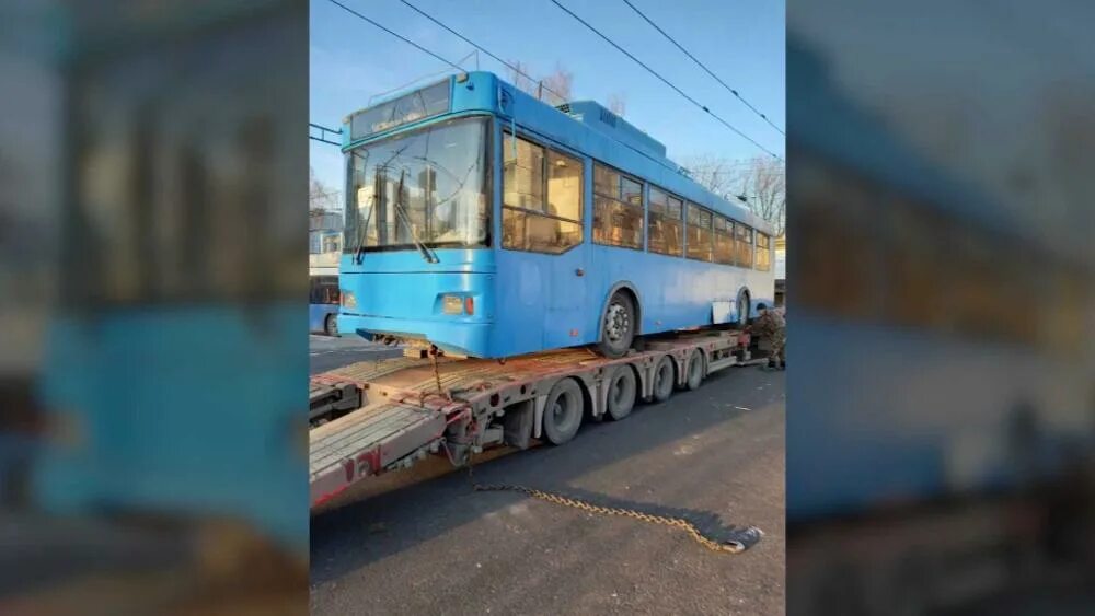 Каким троллейбусом добраться. Последний день Московского троллейбуса. Московские троллейбусы в Костроме 2021. Оранжевый троллейбус. Кострома троллейбус парке 153.