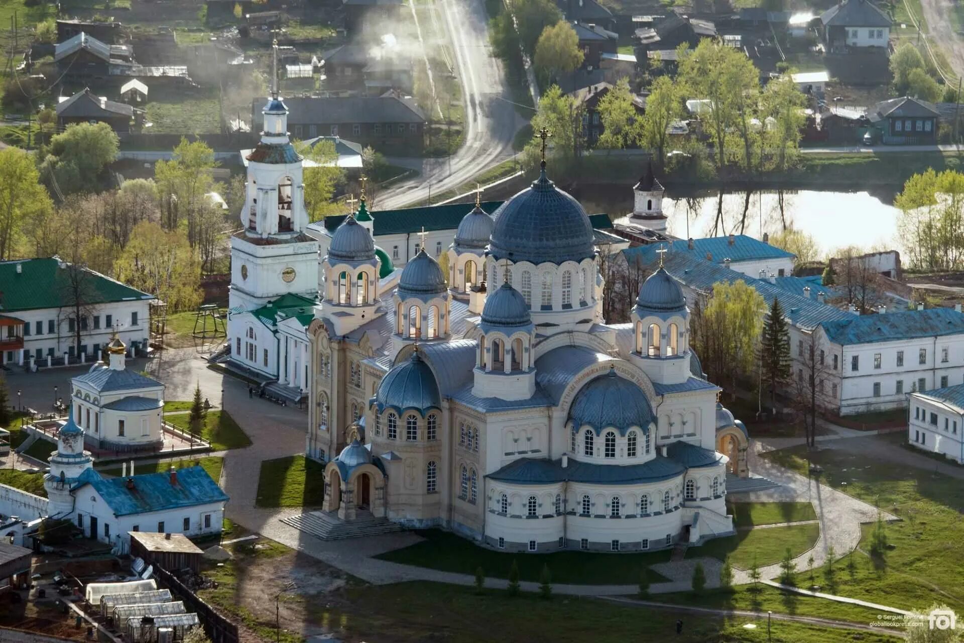 Год основания свердловской области. Храм в Верхотурье Свердловской области. Свято-Николаевский монастырь Верхотурье. Верхотурский храм Верхотурье. Свято-Николаевский мужской монастырь в Верхотурье.