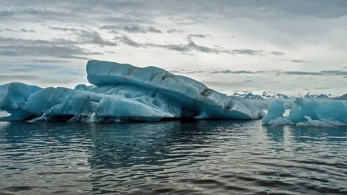 Потепление океанов это. Таяние ледников в арктике. море лаптевых. таяние ледников глобальное потепление. таяние ледников 2025.