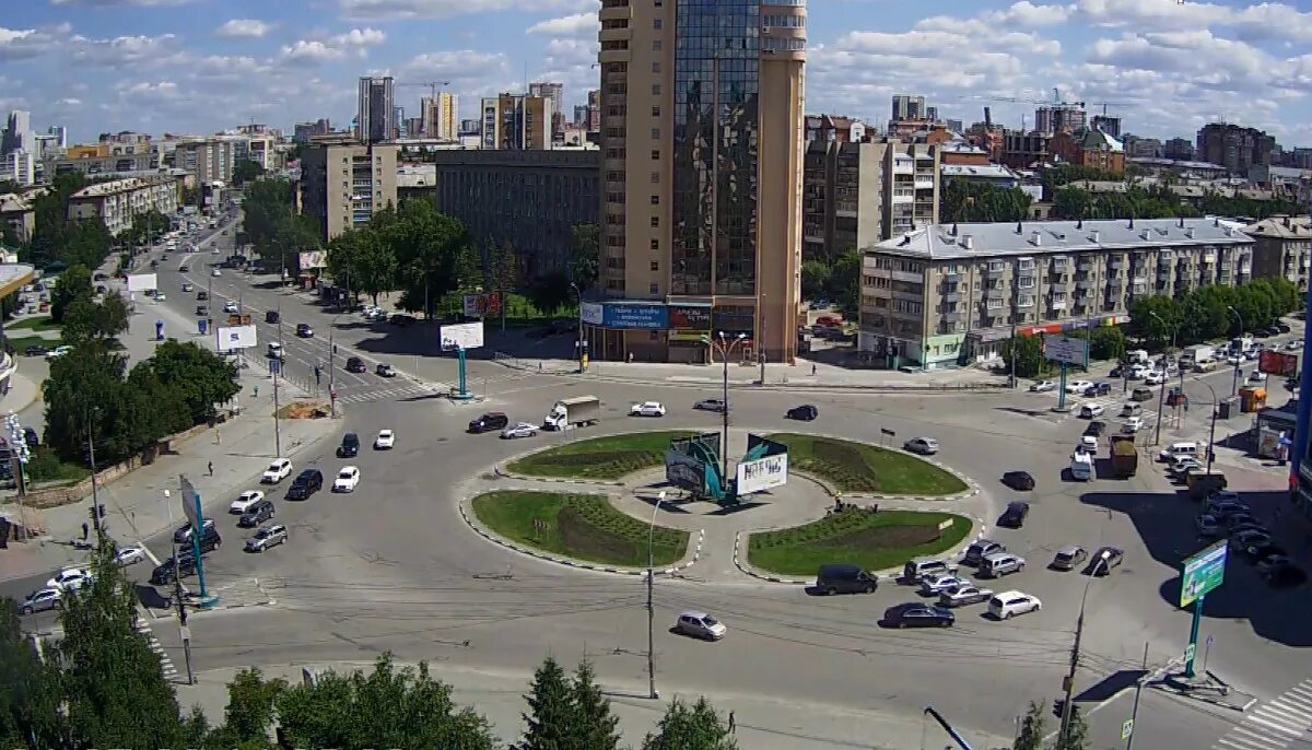 Городские камеры оренбург. Площадь Лунинцев Новосибирск. Веб камера Новосибирск площадь Лунинцев. Площадь Лунинцев веб камера. Веб камера площадь Калинина Новосибирск.