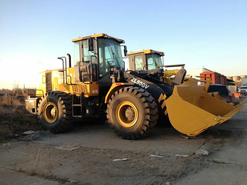 Xcmg zl50. Xcmg zl50g weichai. Погрузчик xcmg zl50g. Фронтальный погрузчик с ковшом 2 м3. Xcmg zl50gv.