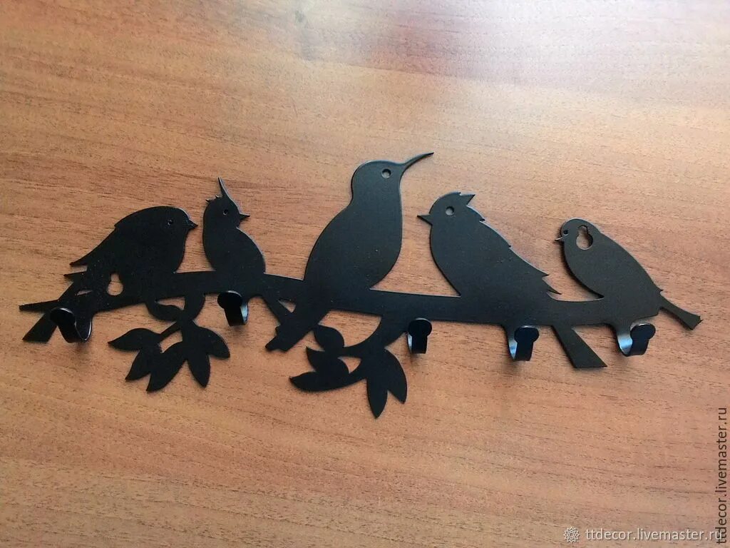 Ключница птицы. Птица из фанеры. Ключница с птичками из металла. Птички из металла для декора.