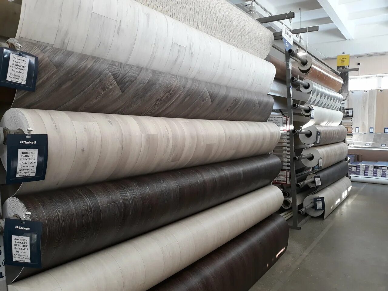 профессия лаборант химического анализа. лабораторные занятия. лаборант технолог. лаборант в лаборатории. фотосессия химик.