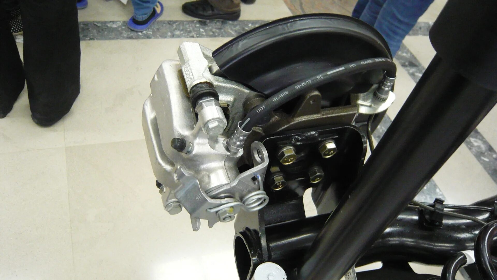 Задние дисковые тормоза 2170. Здт лада веста. Комплект дисковых тормозов на весту. Комплект задних дисковых тормозов веста. Установочный комплект задние дисковые тормоза веста.