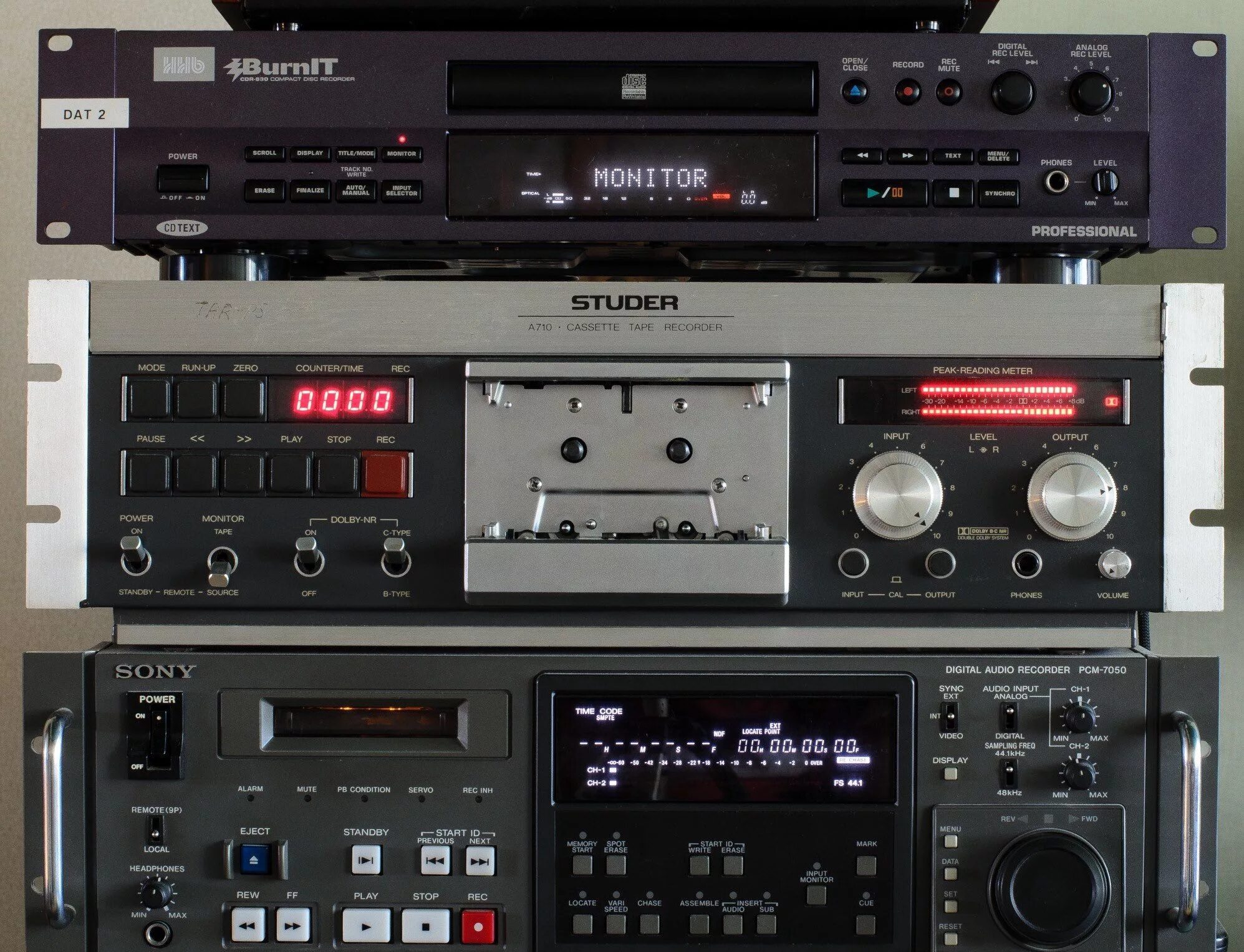 Audio deck. Studer a710. cassette stereo audio recorder sony. dat cassette deck. dat рекордеры sony.