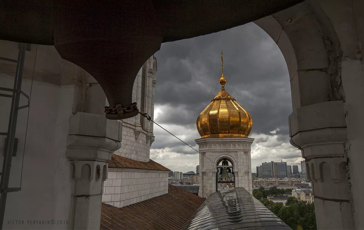 2004 г. Звонница храма христа спасителя в москве. Храм христа спасителя вид с колокольни. Колокольный звон храма христа спасителя. Храм христа спасителя колокольня.