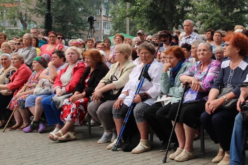 30 лет сельского стажа. Пенсионеры. Пенсионеры пенсия. Пенсионеры на Алтае. Пенсионеры фото.