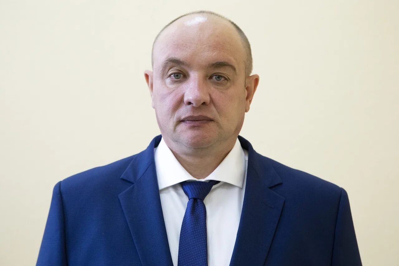 рост генеральный директор