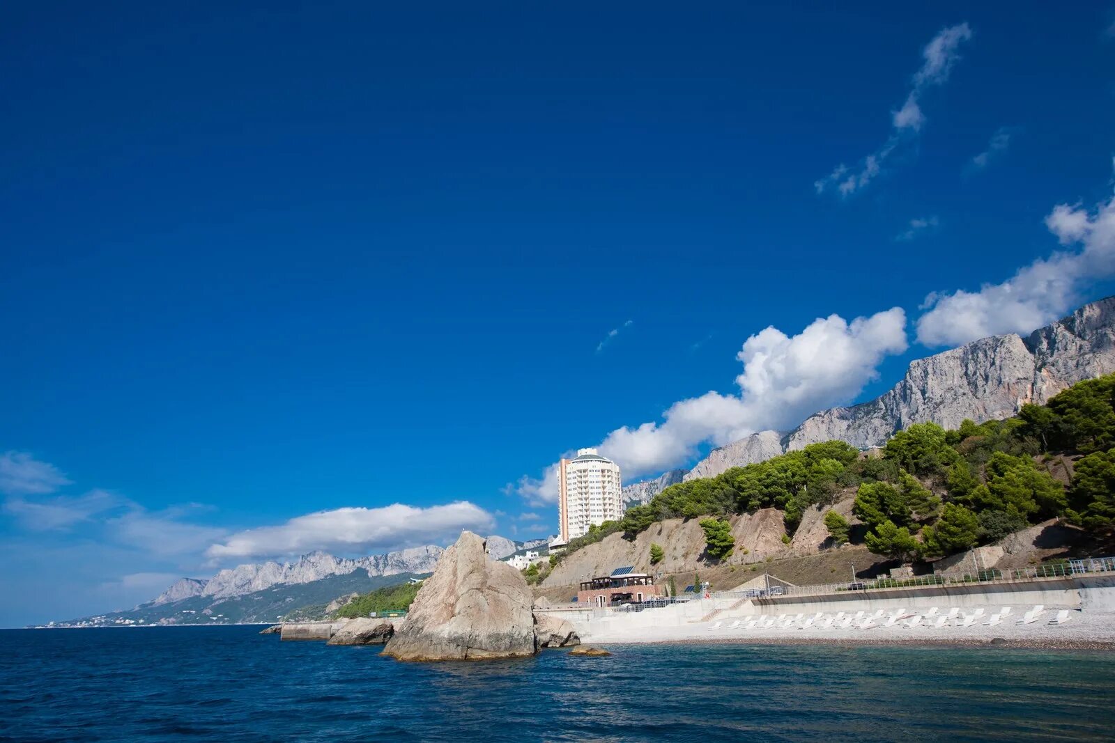 Юбк недорого. Парковое Южный берег Крыма. Парковое Ялта Крым. Парковое ЮБК Крым. Морской Бриз Крым Понизовка.