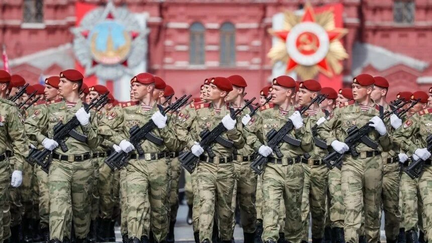 Военные праздники 2024 года. Форма солдат парад на. Форма солдат на параде 2022. Парад в Москве форма солдат. Торжественное мероприятие ко Дню Победы.